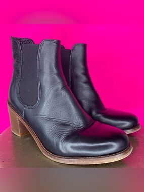 Minelli Black Leather Round Toe Stacked Heel Chelsea Boot US 7